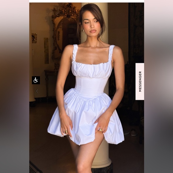 House of cb
LE PUFF - Picture 1 of 6